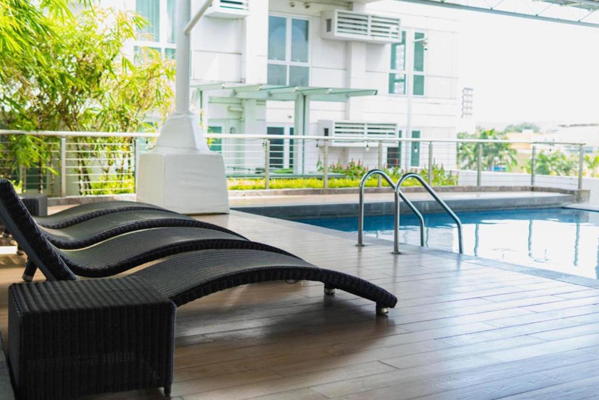 Abreeza Studio Suite 2321 - Pool, Wifi, City View, Washer, Ac, Netflix, Mall Davao City Екстериор снимка